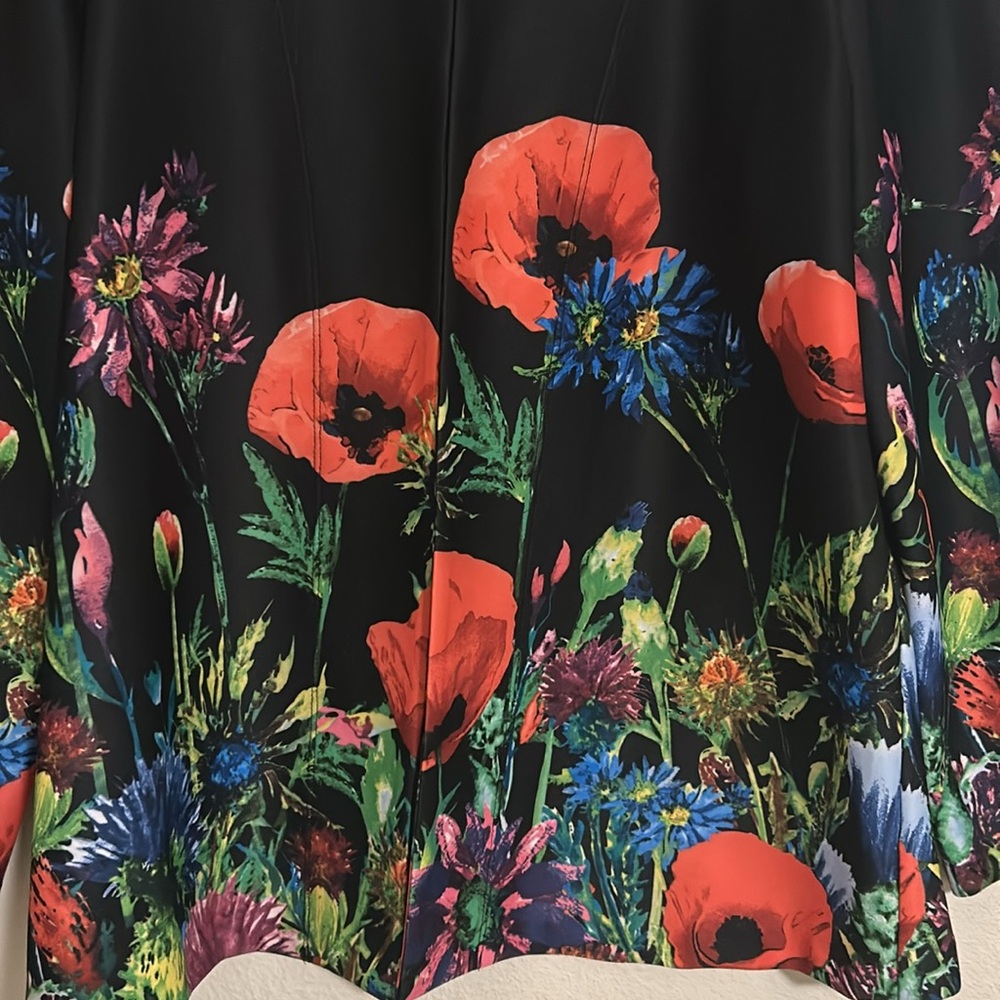 Gorgeous red poppy flower jacket - Picture 2 of 7